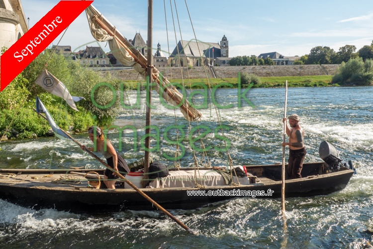 Voiles de Loire, toues, futeaux et chalands, le « Grand Retournement des bateliers de la Loire »